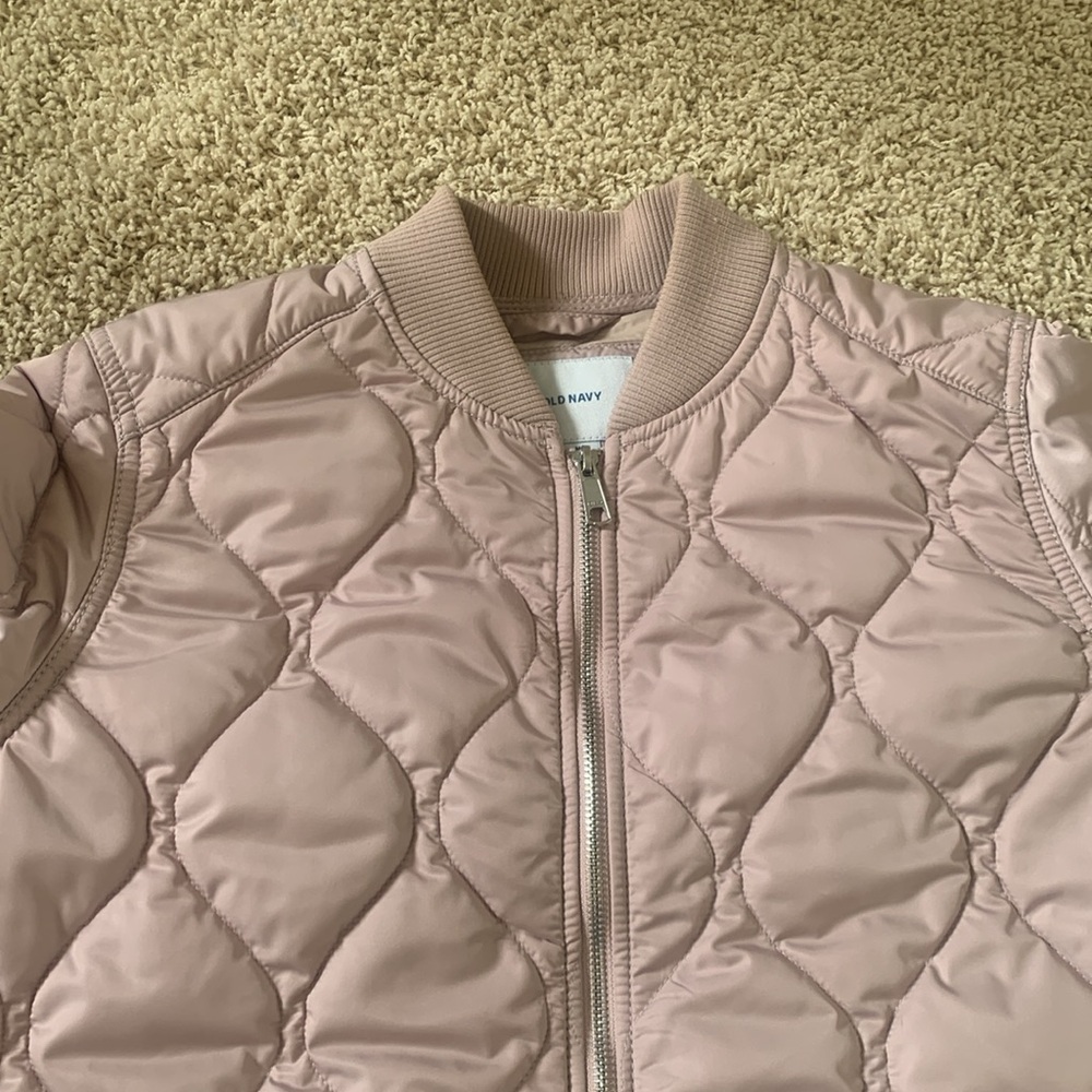 Old Navy quilted puffer, bomber jacket, light pink mauve pocket zip up packable - Picture 6 of 12